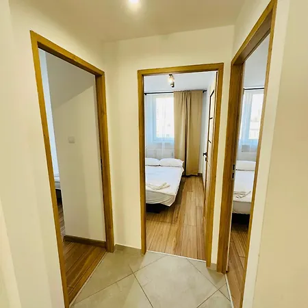 Apartament Powstancow Освенцім Екстер'єр фото